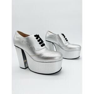 Gucci Otis F/W19 Runway Silver Perforated Platform Oxford Lace Up Heels IT 36.5